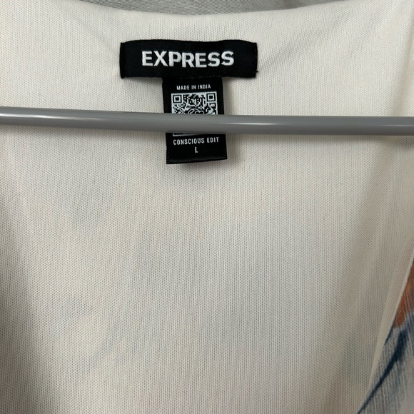 Express Wrap Cream Floral Dress size Large - Picture 3 of 7